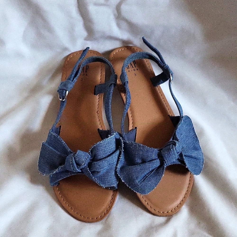 Girls Gap sandals